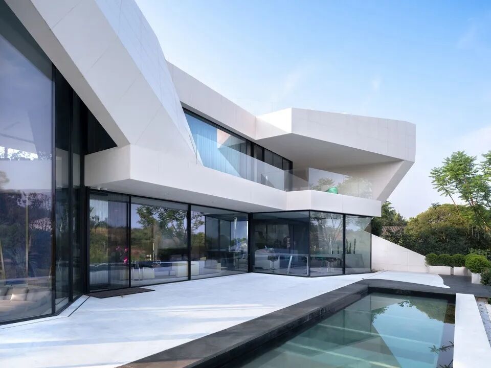 An Origami Crane Folded for Hometown | Rural Residence